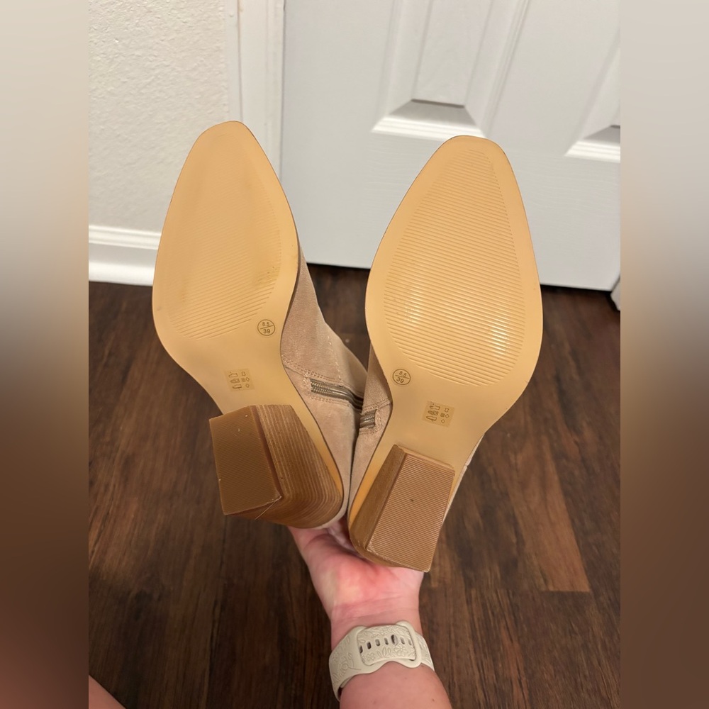 Western Booties - Picture 4 of 6